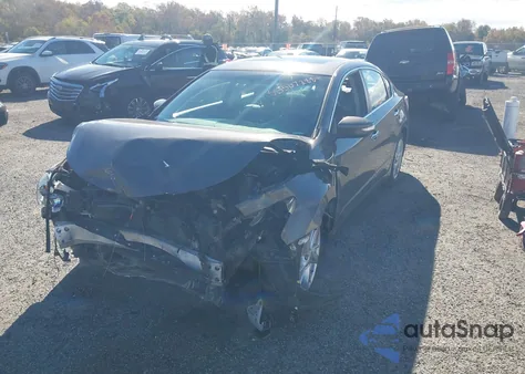 2015 Nissan Altima 2.5 Sv z USA, uszkodzony, nr VIN 1N4AL3AP4FC163921